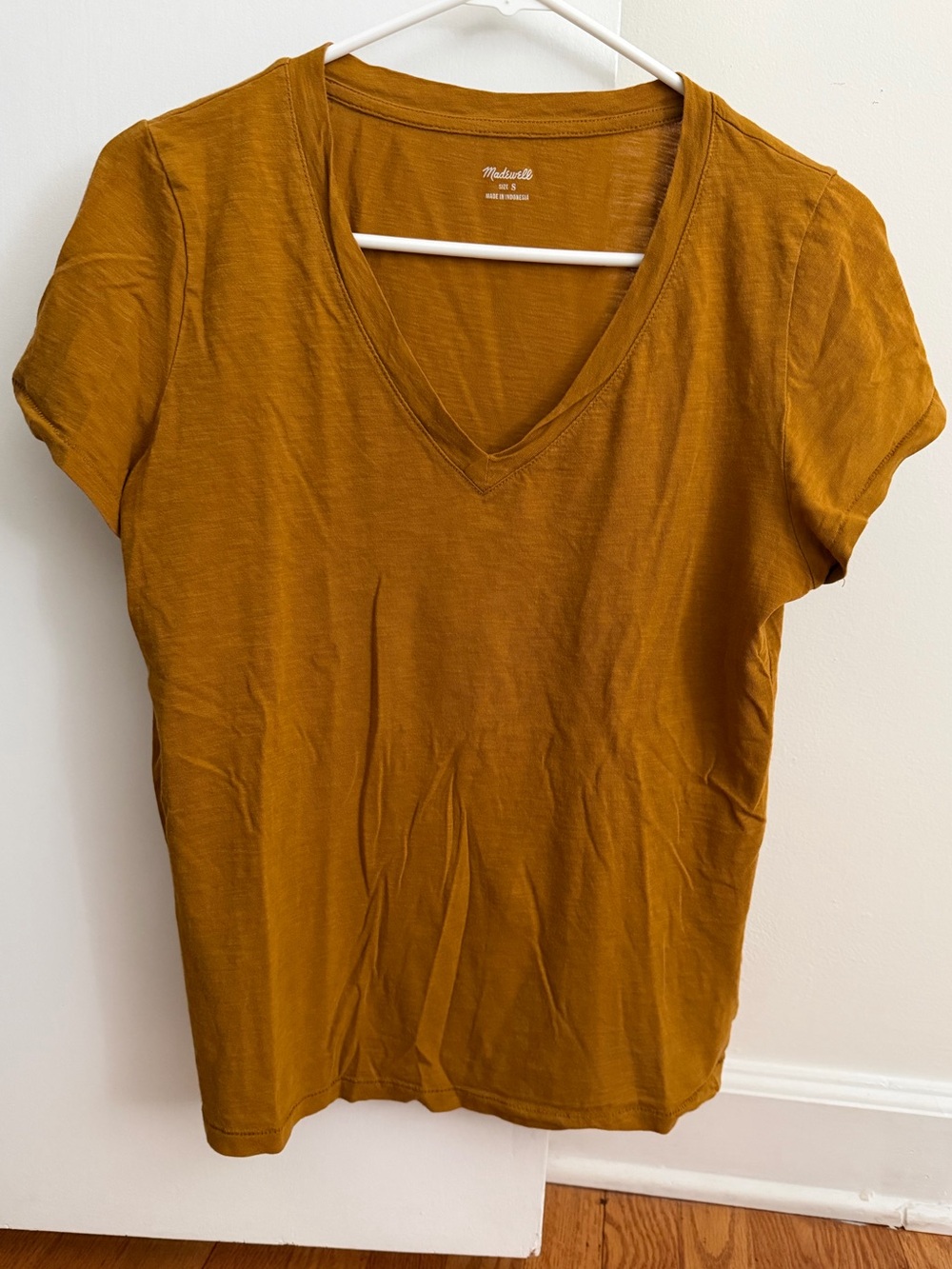 Madewell Women's V-Neck Tee in Mustard